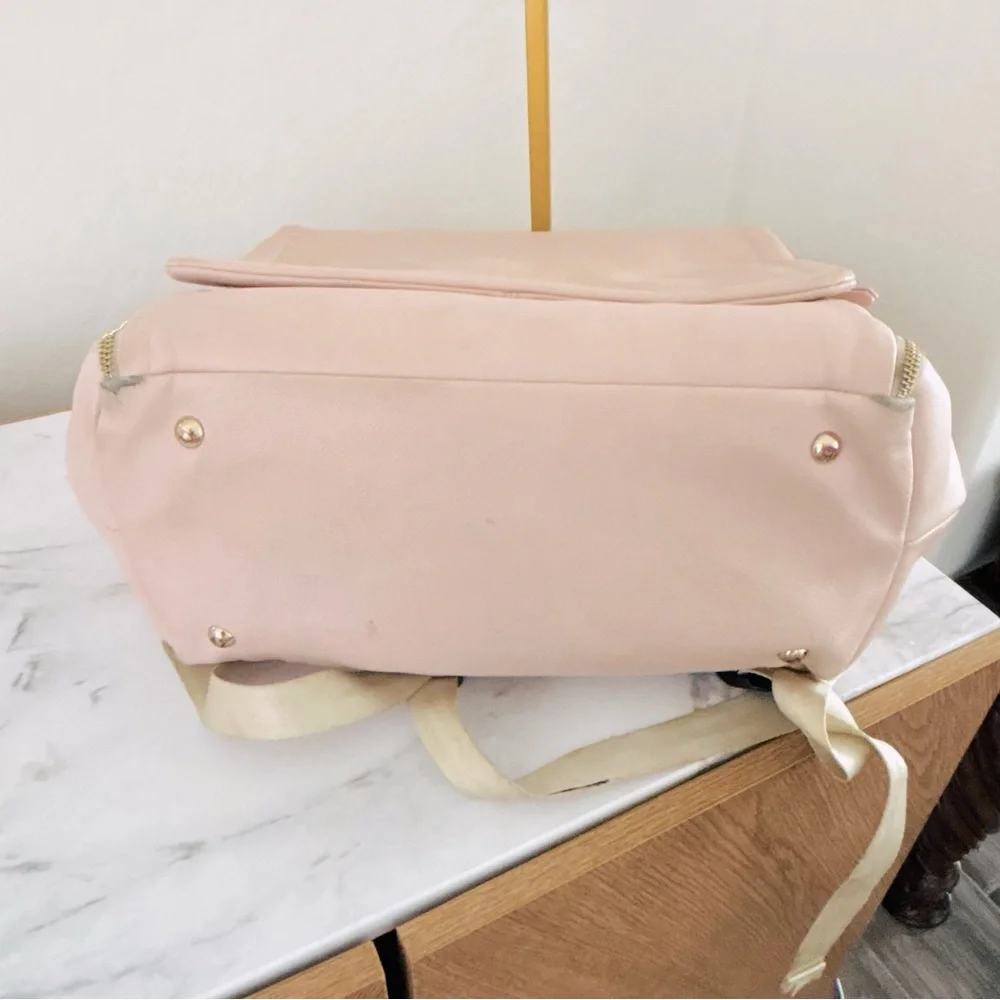 Petunia Pickle Bottom BBML-596-00 Boxy‎ Backpack, Blush Leatherette
